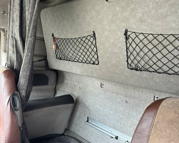 Рено Магнум 2008 в Одессе на Automoto.ua Красный Рено Магнум, объемом двигателя 12.8 л и пробегом 1 тыс. км за 10250 $, фото 6 на Automoto.ua