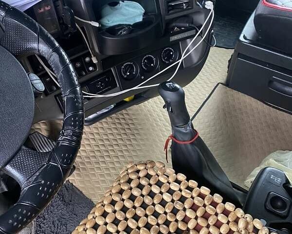 Красный Рено Магнум, объемом двигателя 12 л и пробегом 1000 тыс. км за 13500 $, фото 12 на Automoto.ua