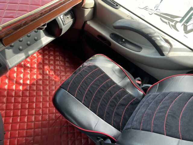 Червоний Рено Магнум, об'ємом двигуна 12.9 л та пробігом 52 тис. км за 7999 $, фото 23 на Automoto.ua