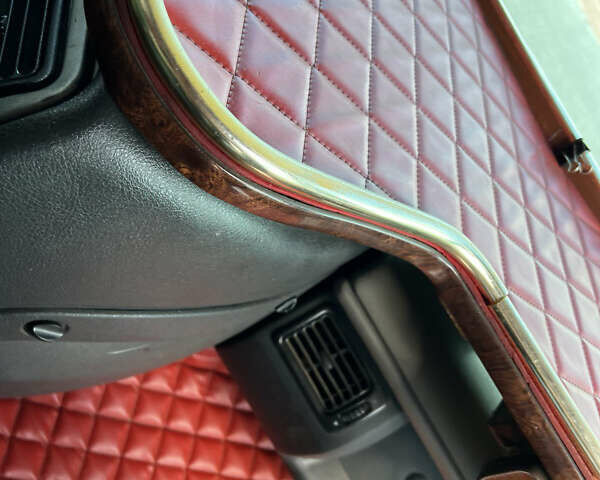 Червоний Рено Магнум, об'ємом двигуна 12.9 л та пробігом 52 тис. км за 7999 $, фото 5 на Automoto.ua