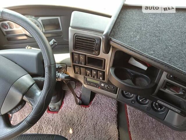 Рено Магнум 2010 у Вінниці на Automoto.ua Червоний Рено Магнум, об'ємом двигуна 12.8 л та пробігом 840 тис. км за 18000 $, фото 15 на Automoto.ua