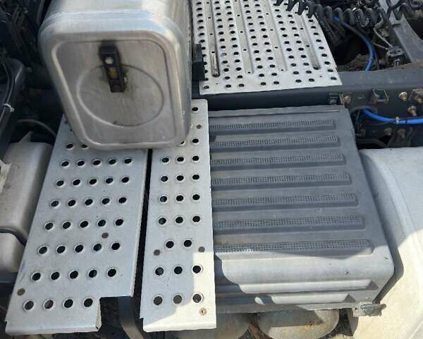 Рено Магнум 2011 в Николаеве на Automoto.ua Рено Магнум, объемом двигателя 12.78 л и пробегом 1 тыс. км за 12999 $, фото 10 на Automoto.ua