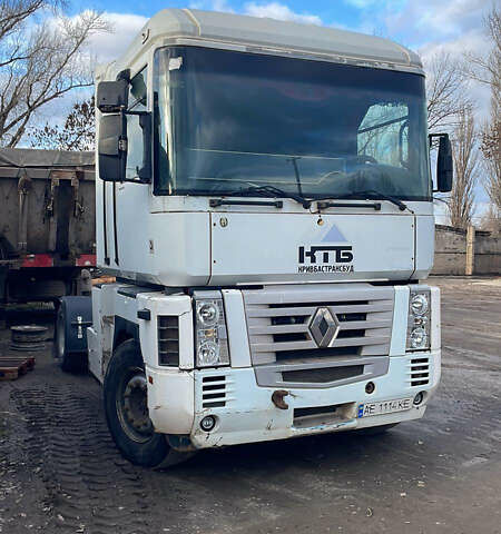 Рено Магнум, объемом двигателя 0 л и пробегом 1000 тыс. км за 5000 $, фото 1 на Automoto.ua