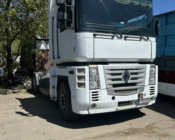 Рено Магнум, объемом двигателя 0 л и пробегом 1 тыс. км за 7200 $, фото 1 на Automoto.ua