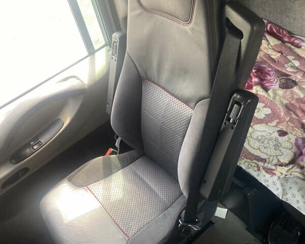 Рено Магнум, объемом двигателя 12.9 л и пробегом 835 тыс. км за 14000 $, фото 21 на Automoto.ua