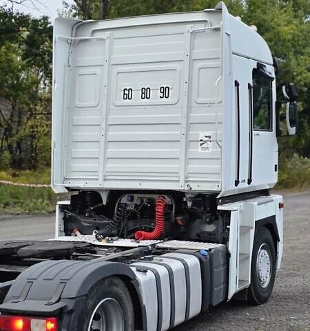 Рено Магнум, объемом двигателя 0 л и пробегом 999 тыс. км за 14000 $, фото 9 на Automoto.ua