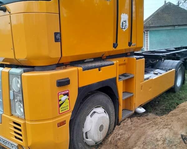 Желтый Рено Магнум, объемом двигателя 0 л и пробегом 1000 тыс. км за 10400 $, фото 3 на Automoto.ua