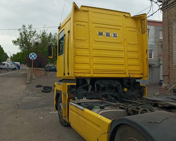 Желтый Рено Магнум, объемом двигателя 0 л и пробегом 900 тыс. км за 8500 $, фото 4 на Automoto.ua