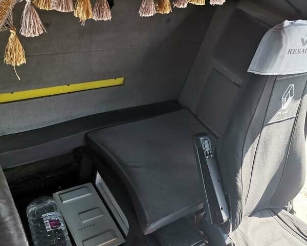 Желтый Рено Магнум, объемом двигателя 12.9 л и пробегом 1 тыс. км за 15500 $, фото 2 на Automoto.ua
