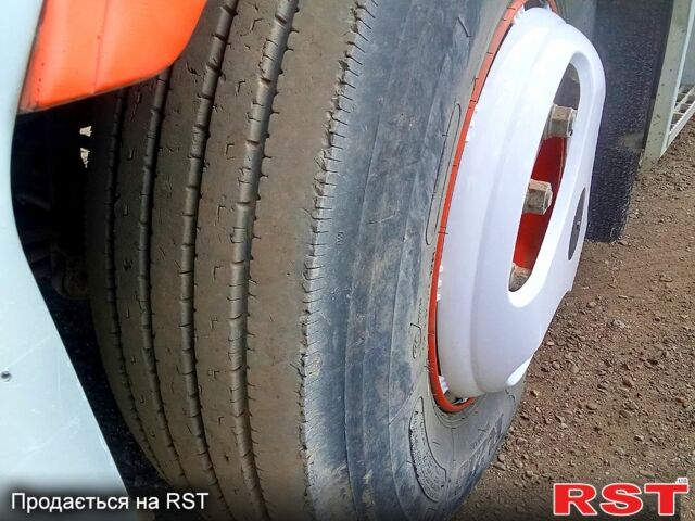 Серый Рено Магнум, объемом двигателя 12 л и пробегом 260 тыс. км за 8000 $, фото 5 на Automoto.ua