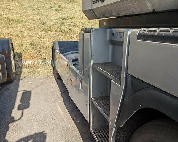 Серый Рено Магнум, объемом двигателя 11.93 л и пробегом 900 тыс. км за 7900 $, фото 5 на Automoto.ua