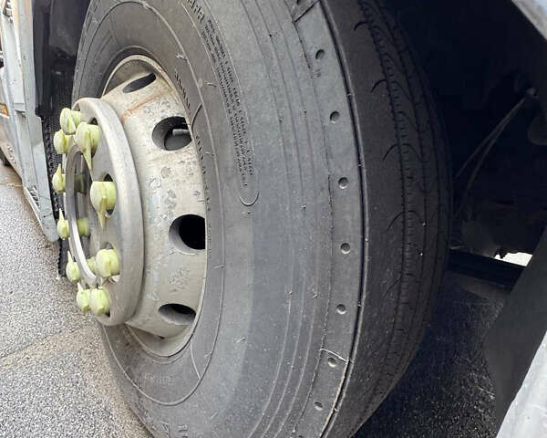 Серый Рено Магнум, объемом двигателя 11.93 л и пробегом 999 тыс. км за 6900 $, фото 4 на Automoto.ua