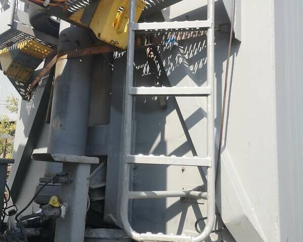 Сірий Рено Магнум, об'ємом двигуна 12.8 л та пробігом 999 тис. км за 22000 $, фото 5 на Automoto.ua