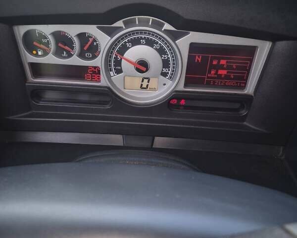 Рено Магнум 2010 у Прилуках на Automoto.ua Сірий Рено Магнум, об'ємом двигуна 12.78 л та пробігом 120 тис. км за 12500 $, фото 16 на Automoto.ua