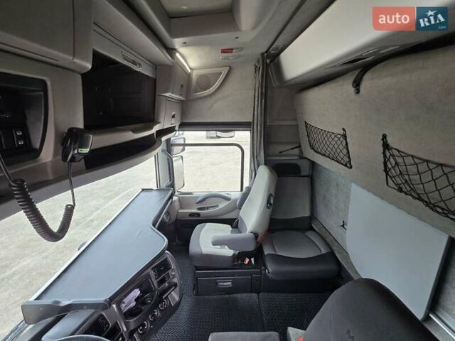 Серый Рено Магнум, объемом двигателя 10.74 л и пробегом 860 тыс. км за 29900 $, фото 9 на Automoto.ua