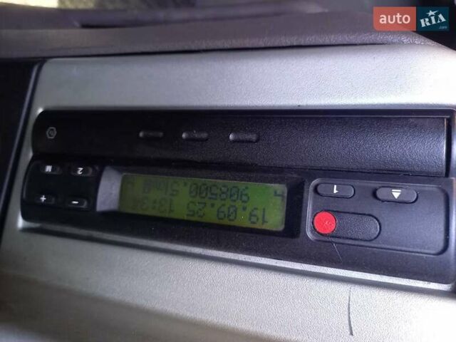Синий Рено Магнум, объемом двигателя 12.13 л и пробегом 900 тыс. км за 18000 $, фото 16 на Automoto.ua