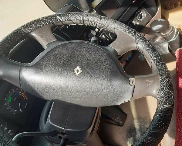 Синий Рено Магнум, объемом двигателя 12 л и пробегом 1 тыс. км за 8500 $, фото 9 на Automoto.ua