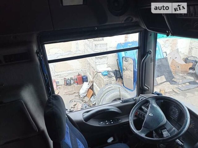 Синий Рено Магнум, объемом двигателя 12.6 л и пробегом 1000 тыс. км за 5200 $, фото 6 на Automoto.ua