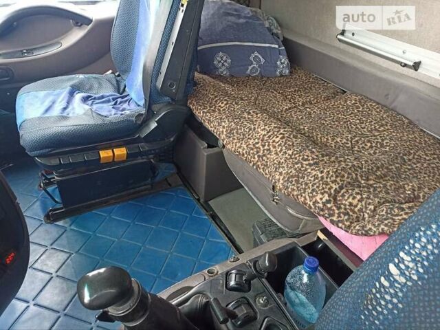 Синий Рено Магнум, объемом двигателя 12.6 л и пробегом 1000 тыс. км за 5200 $, фото 4 на Automoto.ua