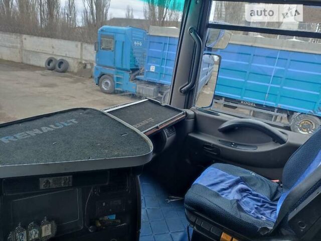 Синий Рено Магнум, объемом двигателя 12.6 л и пробегом 1000 тыс. км за 5200 $, фото 7 на Automoto.ua