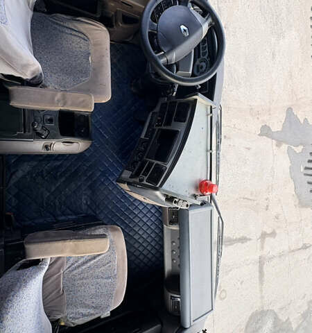 Синий Рено Магнум, объемом двигателя 12.9 л и пробегом 1000 тыс. км за 10000 $, фото 9 на Automoto.ua