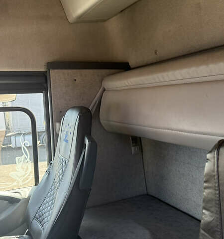 Синий Рено Магнум, объемом двигателя 12.8 л и пробегом 1 тыс. км за 14000 $, фото 4 на Automoto.ua