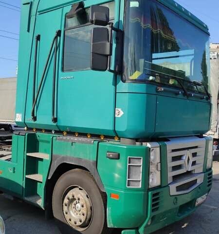 Зеленый Рено Магнум, объемом двигателя 11.96 л и пробегом 1000 тыс. км за 5500 $, фото 4 на Automoto.ua