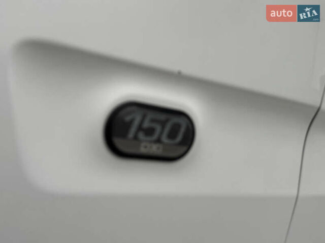 Белый Рено Mascott, объемом двигателя 2.95 л и пробегом 500 тыс. км за 17950 $, фото 34 на Automoto.ua