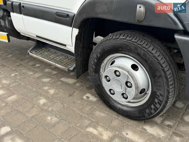 Белый Рено Mascott, объемом двигателя 2.95 л и пробегом 500 тыс. км за 17950 $, фото 27 на Automoto.ua