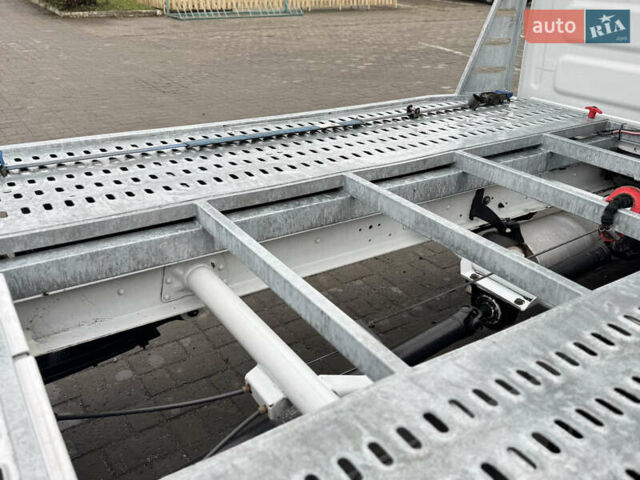 Белый Рено Mascott, объемом двигателя 2.95 л и пробегом 500 тыс. км за 17950 $, фото 21 на Automoto.ua