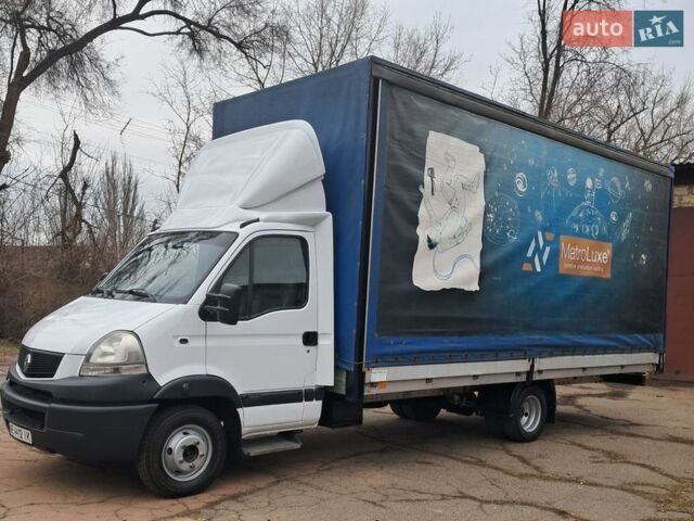 Белый Рено Mascott, объемом двигателя 2.95 л и пробегом 450 тыс. км за 11900 $, фото 3 на Automoto.ua