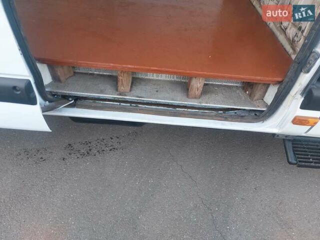 Білий Рено Mascott, об'ємом двигуна 2.8 л та пробігом 560 тис. км за 8300 $, фото 13 на Automoto.ua