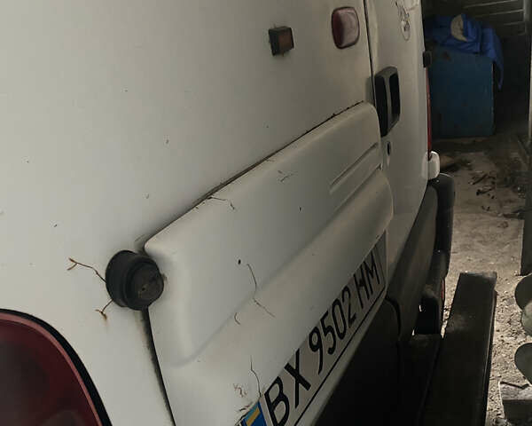 Белый Рено Mascott, объемом двигателя 2.8 л и пробегом 430 тыс. км за 6500 $, фото 2 на Automoto.ua