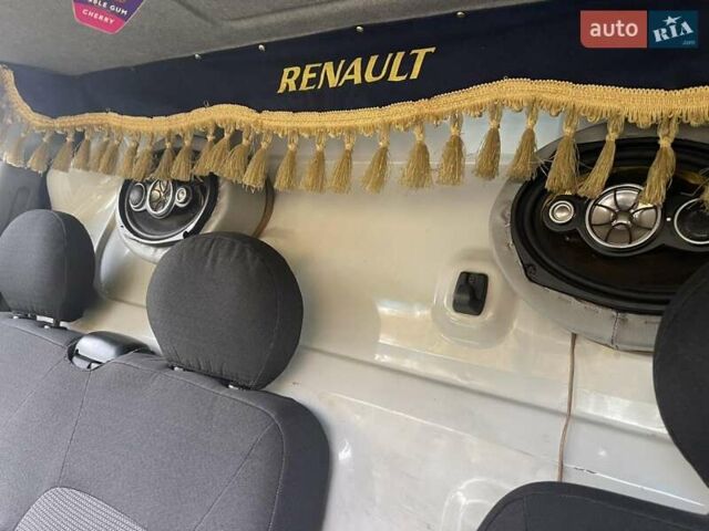 Білий Рено Mascott, об'ємом двигуна 3 л та пробігом 440 тис. км за 8500 $, фото 13 на Automoto.ua