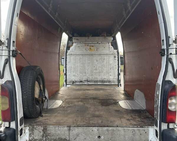 Білий Рено Mascott, об'ємом двигуна 3 л та пробігом 440 тис. км за 8500 $, фото 9 на Automoto.ua