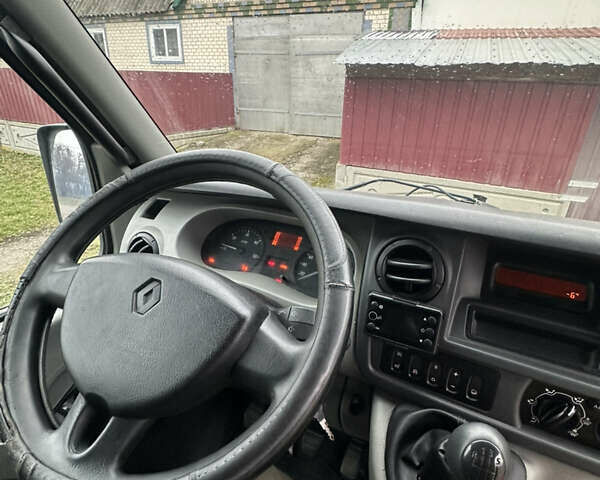 Белый Рено Mascott, объемом двигателя 2.95 л и пробегом 470 тыс. км за 14000 $, фото 7 на Automoto.ua