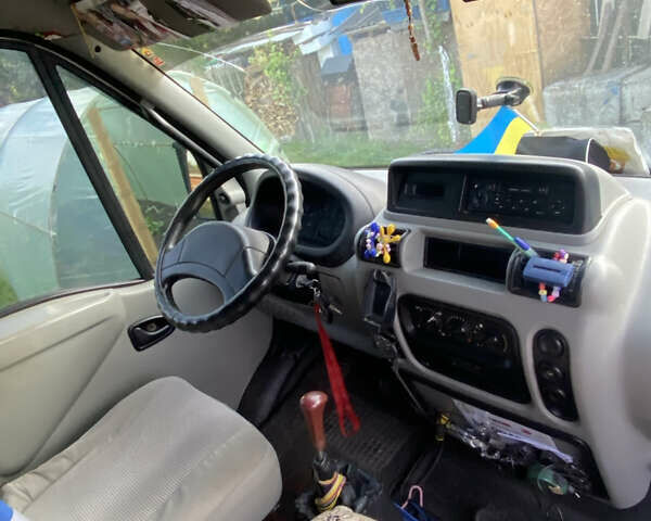 Білий Рено Mascott, об'ємом двигуна 2.8 л та пробігом 330 тис. км за 8500 $, фото 16 на Automoto.ua