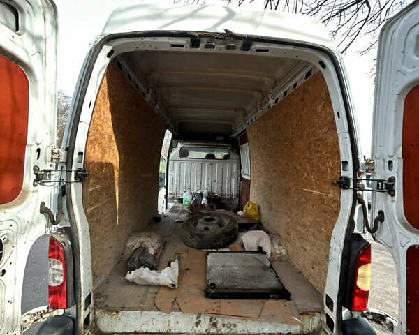 Белый Рено Mascott, объемом двигателя 3 л и пробегом 250 тыс. км за 9990 $, фото 18 на Automoto.ua