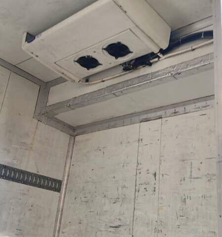 Білий Рено Mascott, об'ємом двигуна 2.95 л та пробігом 596 тис. км за 14300 $, фото 2 на Automoto.ua