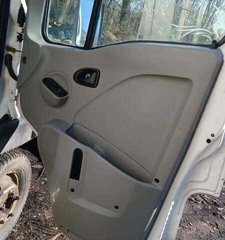 Білий Рено Mascott, об'ємом двигуна 2.95 л та пробігом 596 тис. км за 14300 $, фото 6 на Automoto.ua