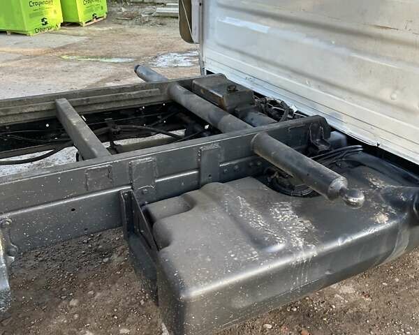 Белый Рено Mascott, объемом двигателя 2.8 л и пробегом 250 тыс. км за 14700 $, фото 4 на Automoto.ua