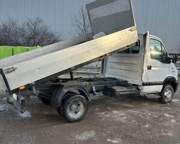 Белый Рено Mascott, объемом двигателя 2.8 л и пробегом 250 тыс. км за 14700 $, фото 3 на Automoto.ua