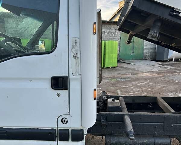 Белый Рено Mascott, объемом двигателя 2.8 л и пробегом 250 тыс. км за 14700 $, фото 8 на Automoto.ua