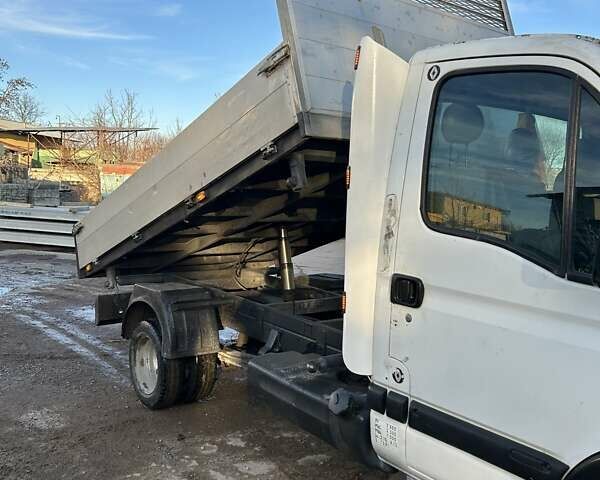 Белый Рено Mascott, объемом двигателя 2.8 л и пробегом 250 тыс. км за 14700 $, фото 2 на Automoto.ua