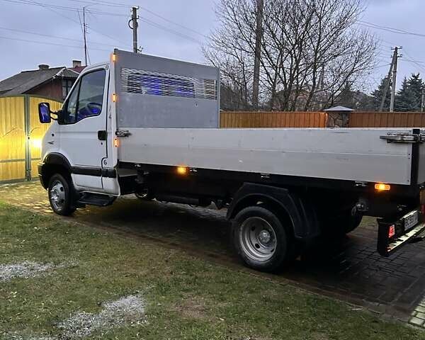 Білий Рено Mascott, об'ємом двигуна 2.8 л та пробігом 250 тис. км за 11800 $, фото 3 на Automoto.ua