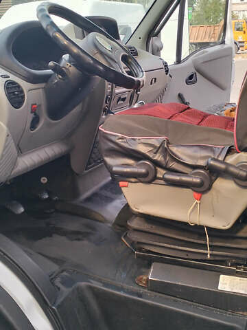 Чорний Рено Mascott, об'ємом двигуна 2.8 л та пробігом 750 тис. км за 7999 $, фото 21 на Automoto.ua