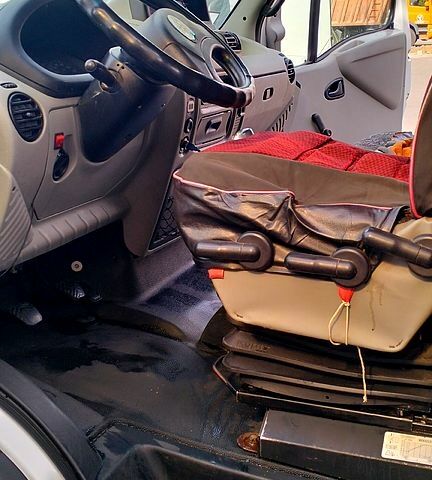 Рено Mascott, объемом двигателя 2.8 л и пробегом 750 тыс. км за 8300 $, фото 7 на Automoto.ua