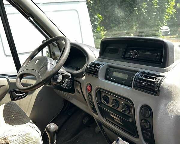 Синий Рено Mascott, объемом двигателя 2.8 л и пробегом 330 тыс. км за 5500 $, фото 18 на Automoto.ua