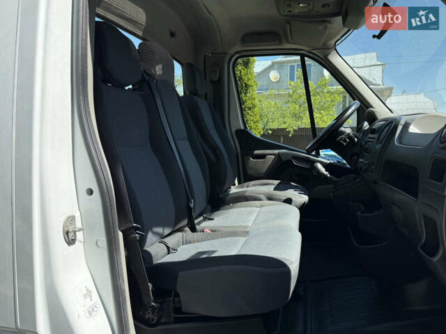 Білий Рено Мастєр, об'ємом двигуна 2.3 л та пробігом 200 тис. км за 12950 $, фото 25 на Automoto.ua