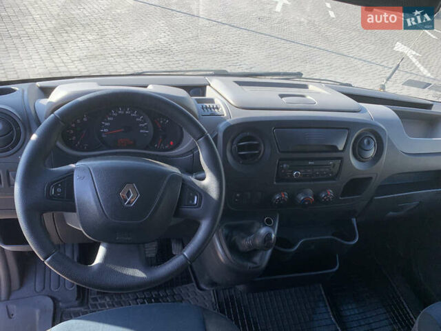 Белый Рено Мастер, объемом двигателя 2.3 л и пробегом 450 тыс. км за 9800 $, фото 10 на Automoto.ua